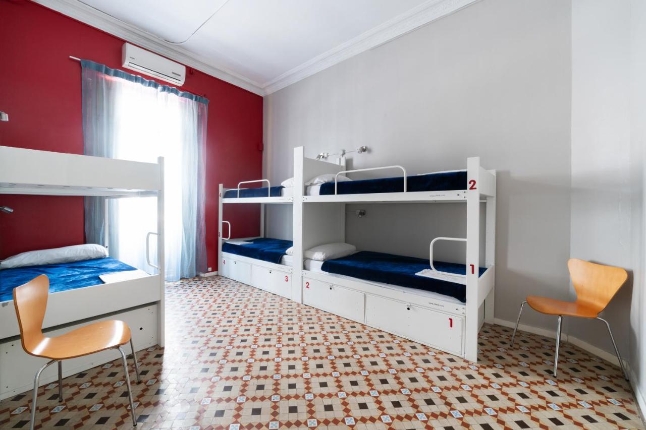 Red Nest Hostel Valensiya Dış mekan fotoğraf