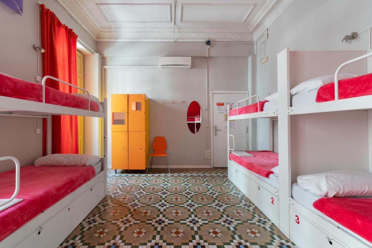 Red Nest Hostel Valensiya Dış mekan fotoğraf