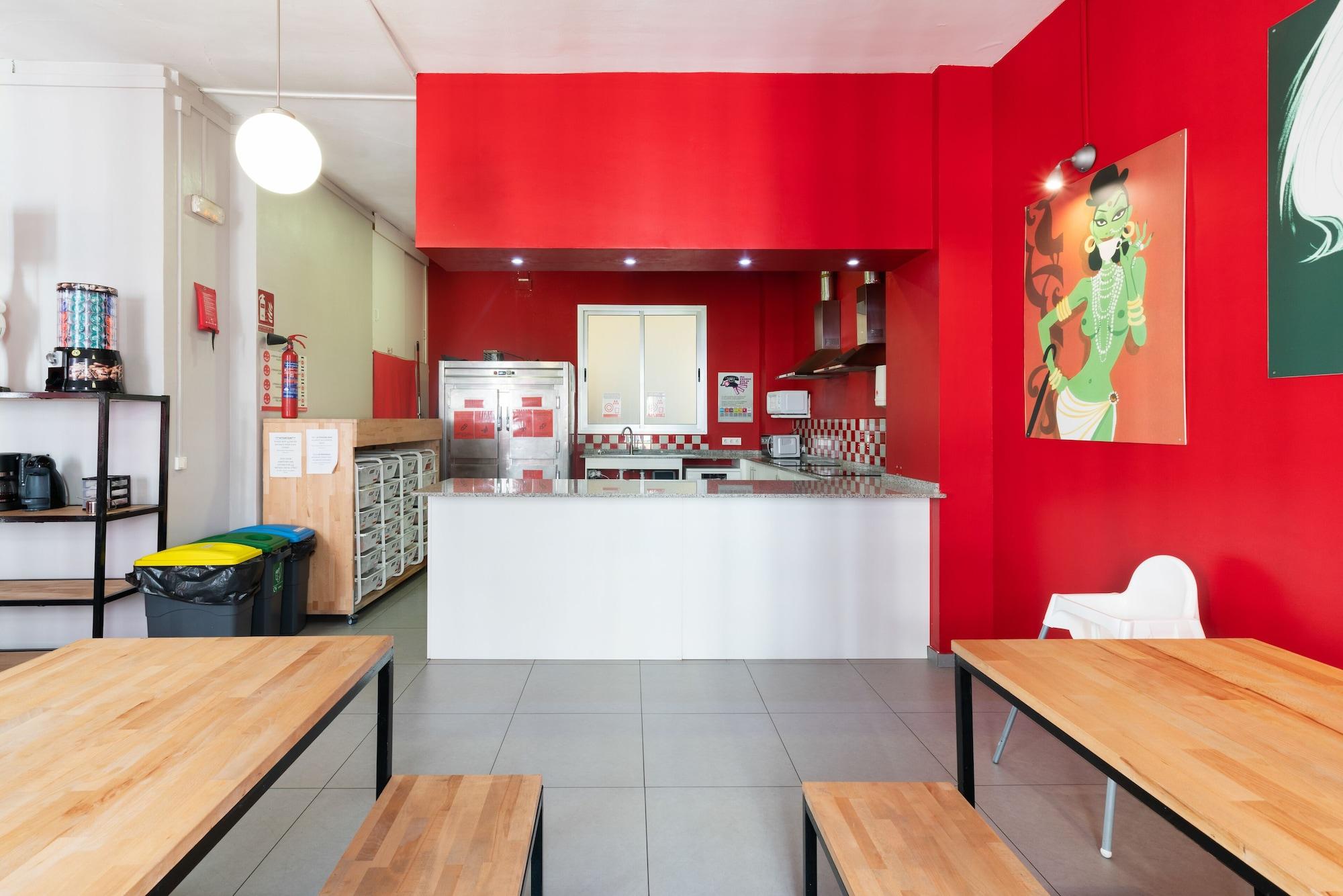Red Nest Hostel Valensiya Dış mekan fotoğraf