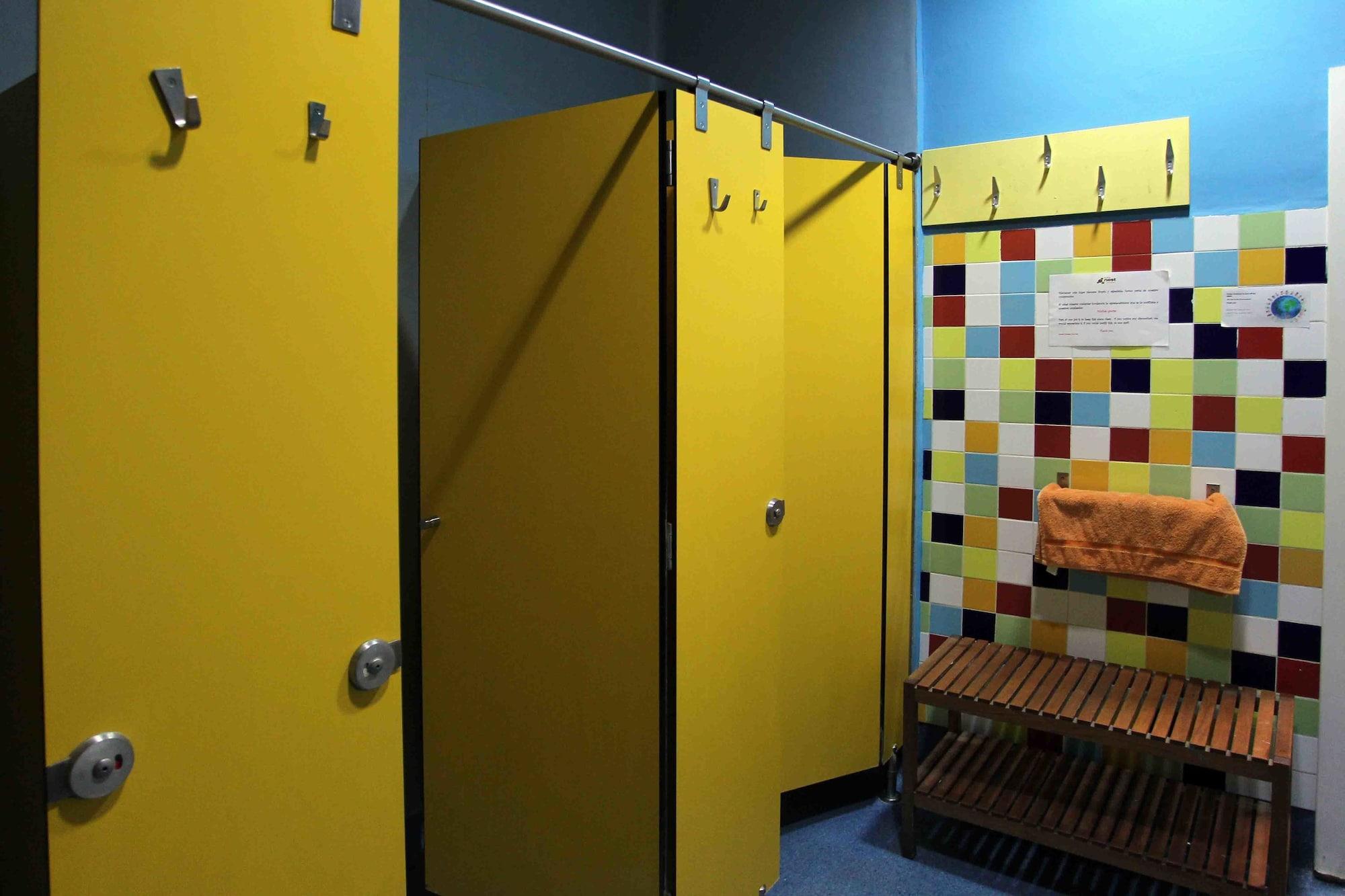 Red Nest Hostel Valensiya Dış mekan fotoğraf