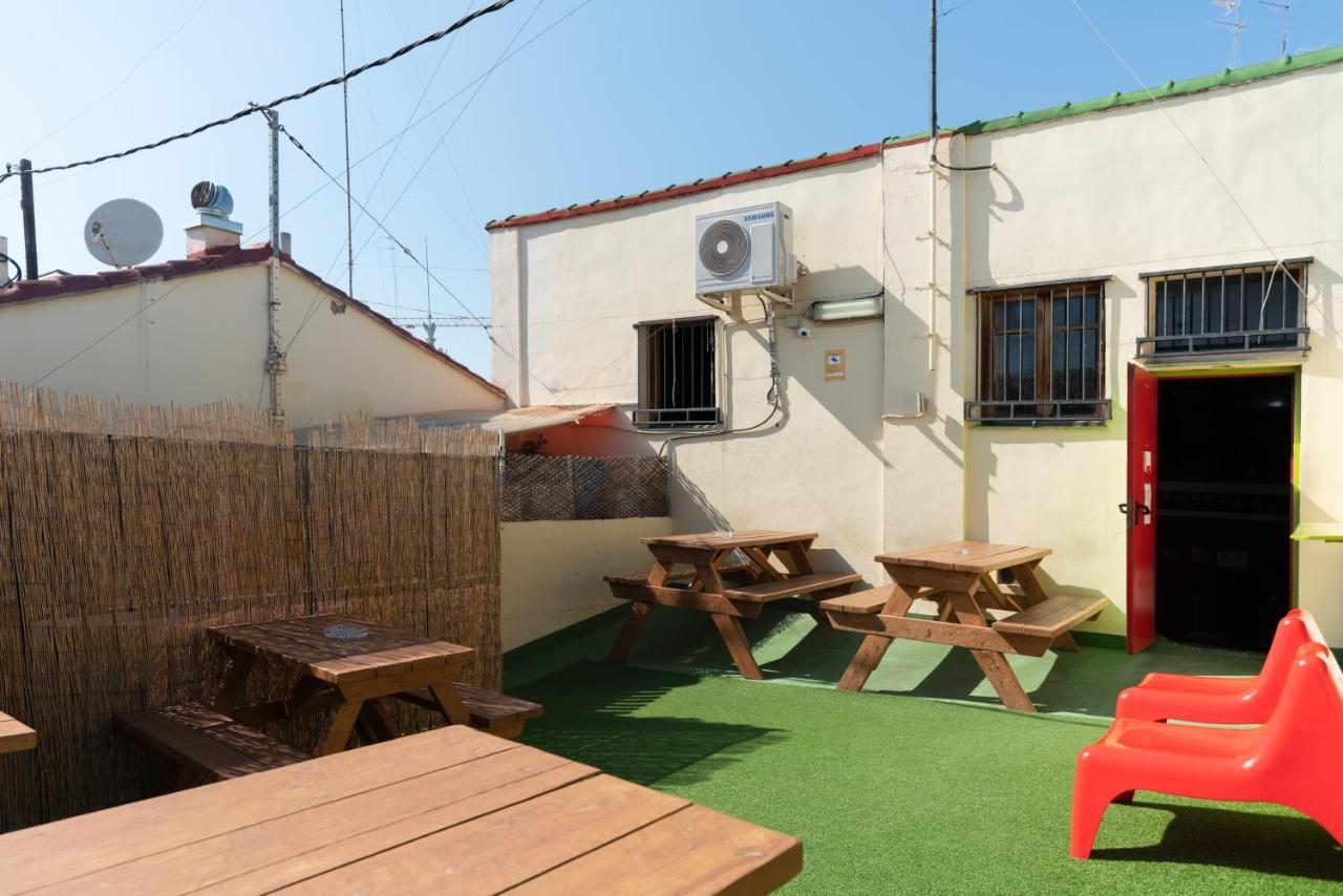 Red Nest Hostel Valensiya Dış mekan fotoğraf