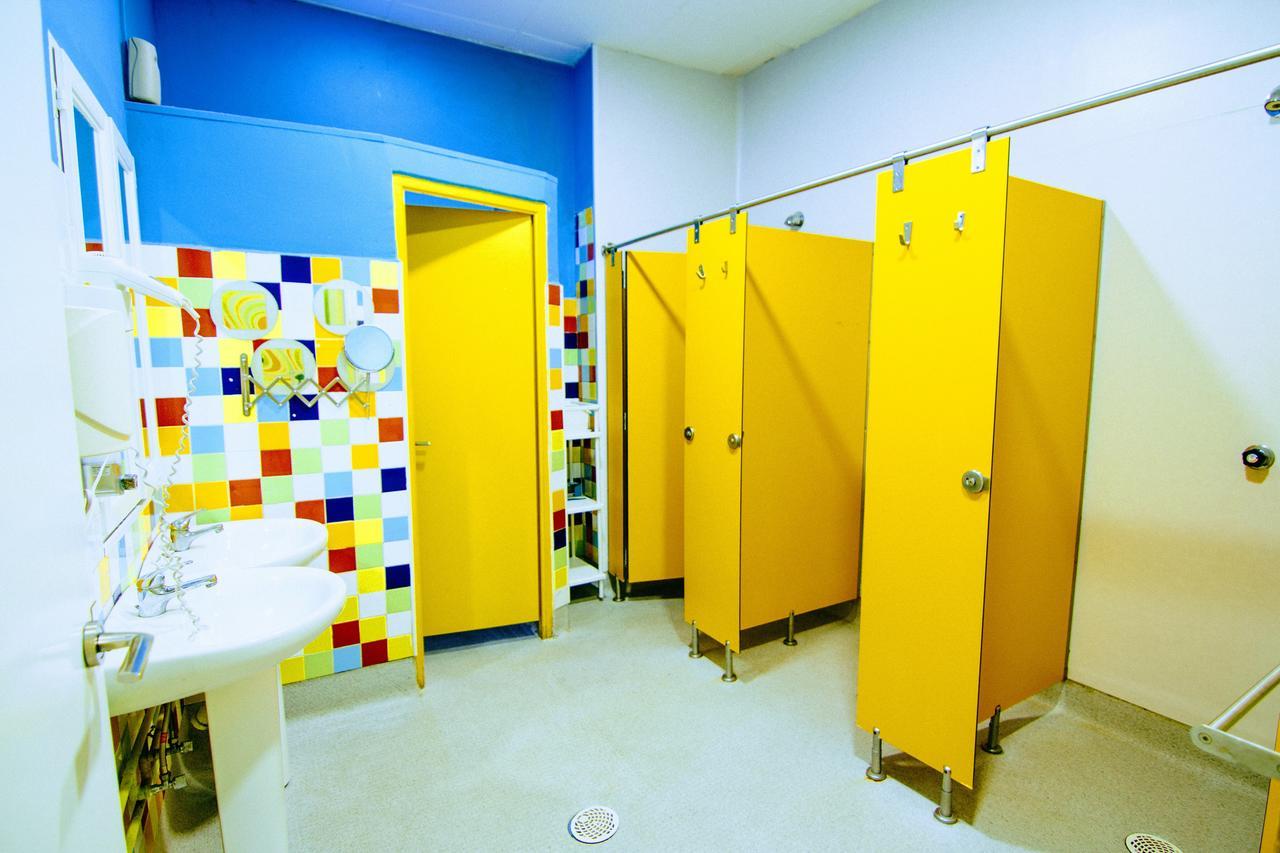 Red Nest Hostel Valensiya Dış mekan fotoğraf