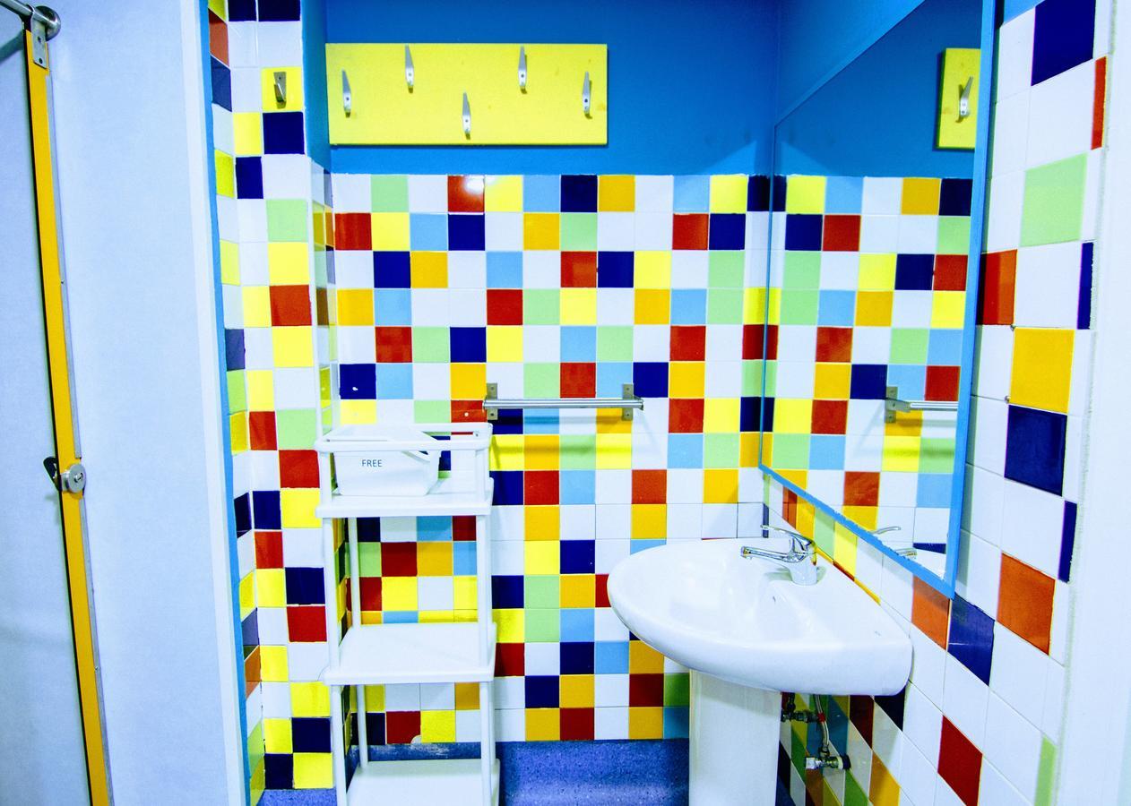 Red Nest Hostel Valensiya Dış mekan fotoğraf