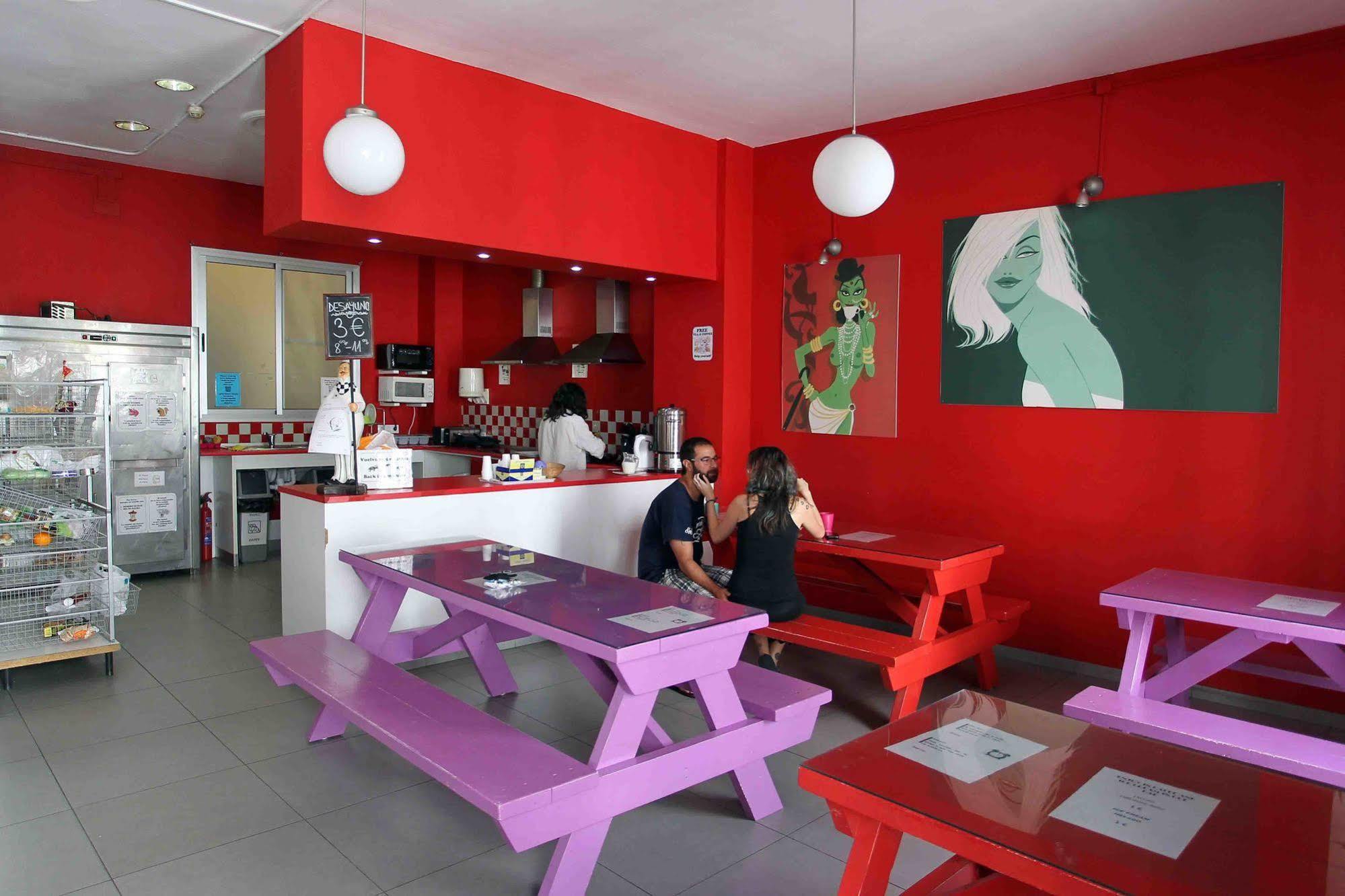 Red Nest Hostel Valensiya Dış mekan fotoğraf
