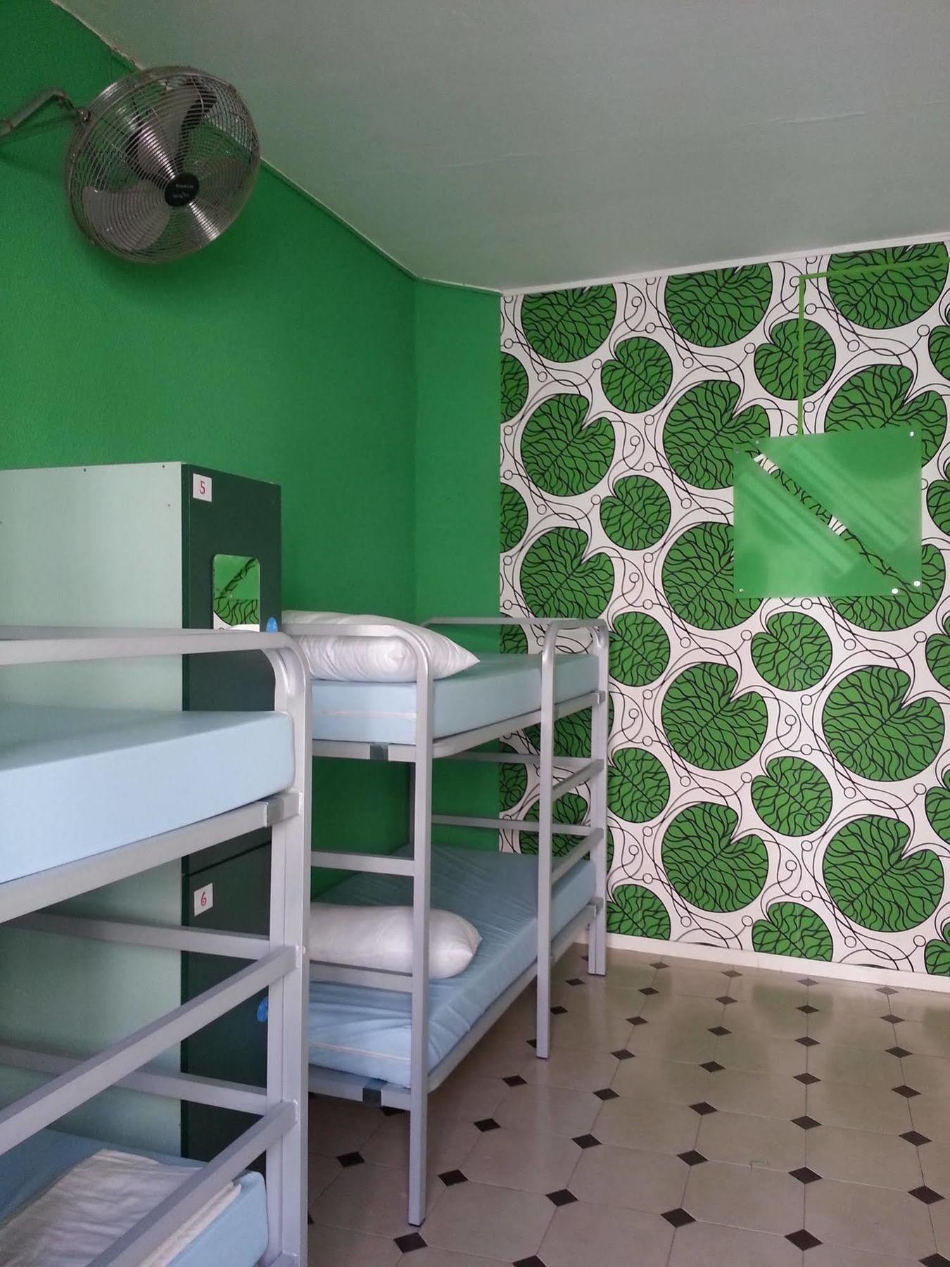 Red Nest Hostel Valensiya Dış mekan fotoğraf